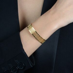 Bracelete Dourado de Renda Vazado - Luxo e Sofisticação
